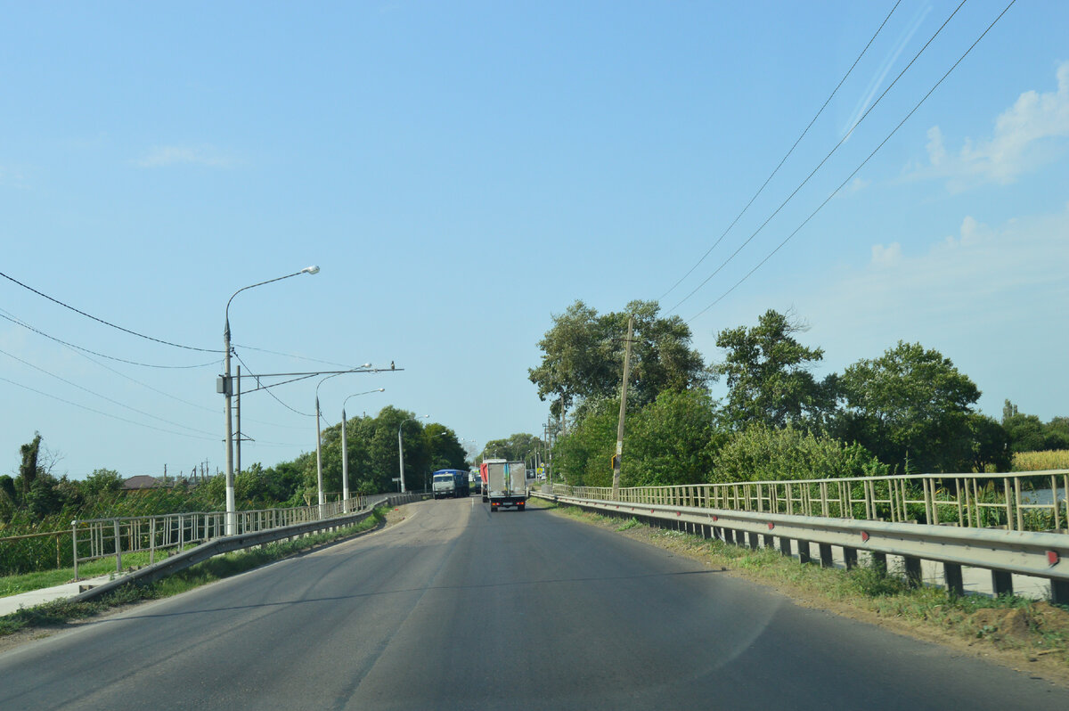 Фото автора. Мост через реку Кирпили. 