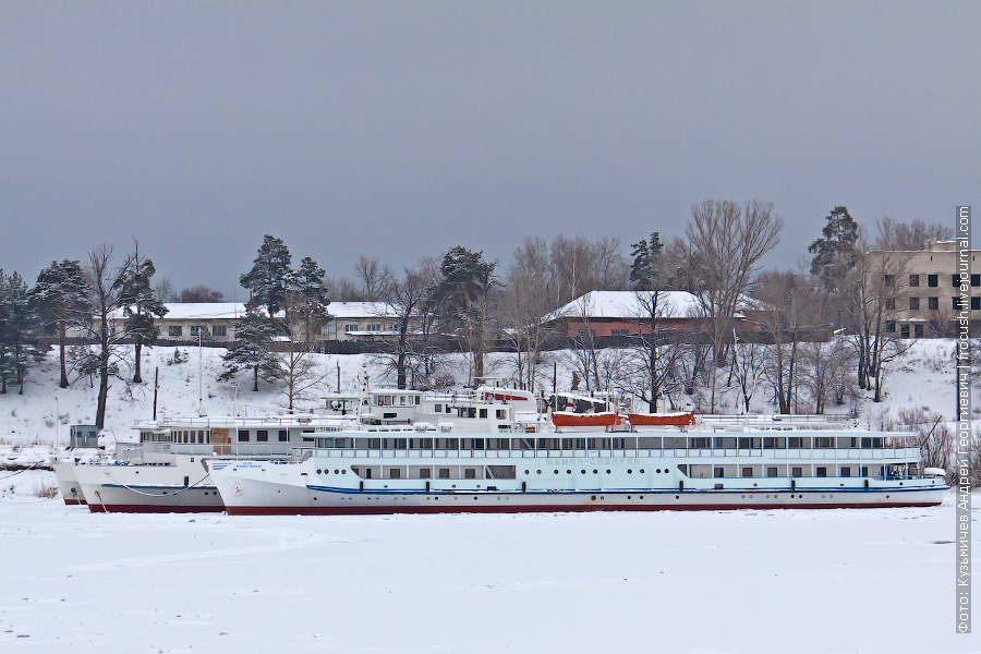 Теплоход карелия. Теплоход габдулла тукай речной вокзал. Теплоход поезд. Поезд теплоход -092. Теплоход эрмитаж.