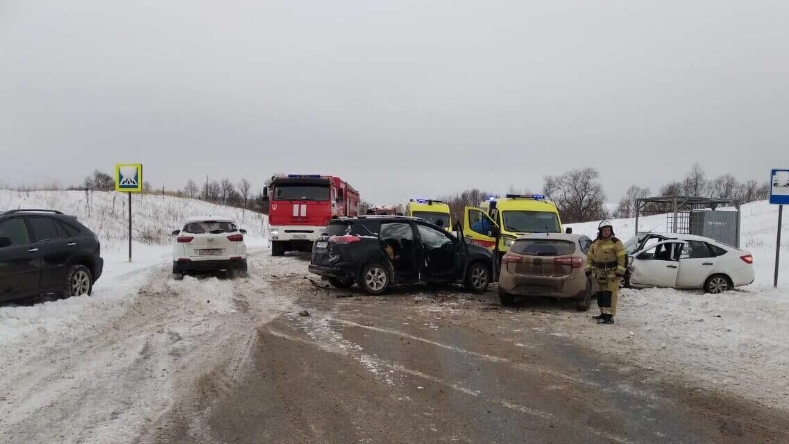 20 ноября 2019 год. ДТП В Азнакаевском районе. Автомобиль на трассе. ДТП В Азнакаевском районе вчера.