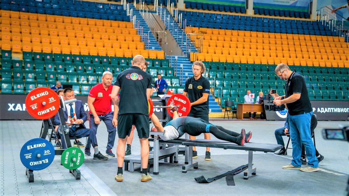    В Ханты-Мансийске завершился инклюзивный турнир по жиму штанги «Кубок чемпионов»