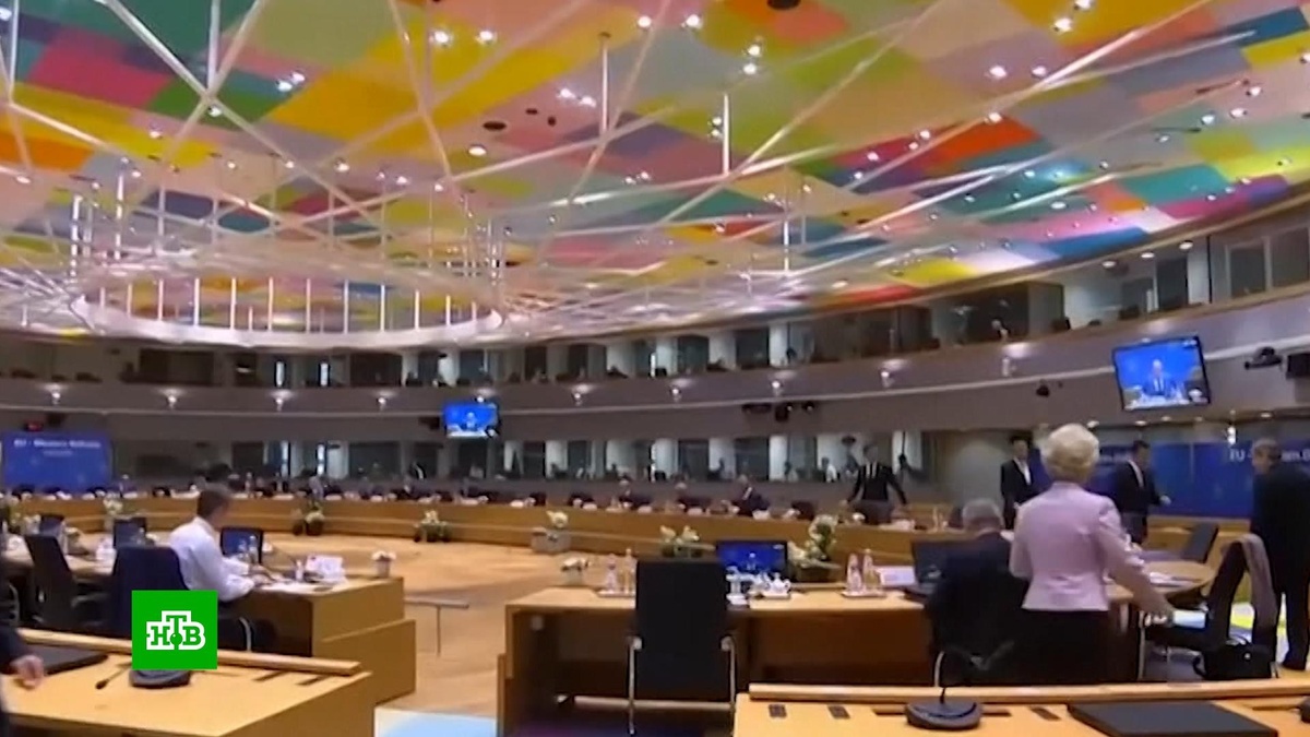    Саммит ЕС предоставил Украине статус кандидата на вступление в Евросоюз