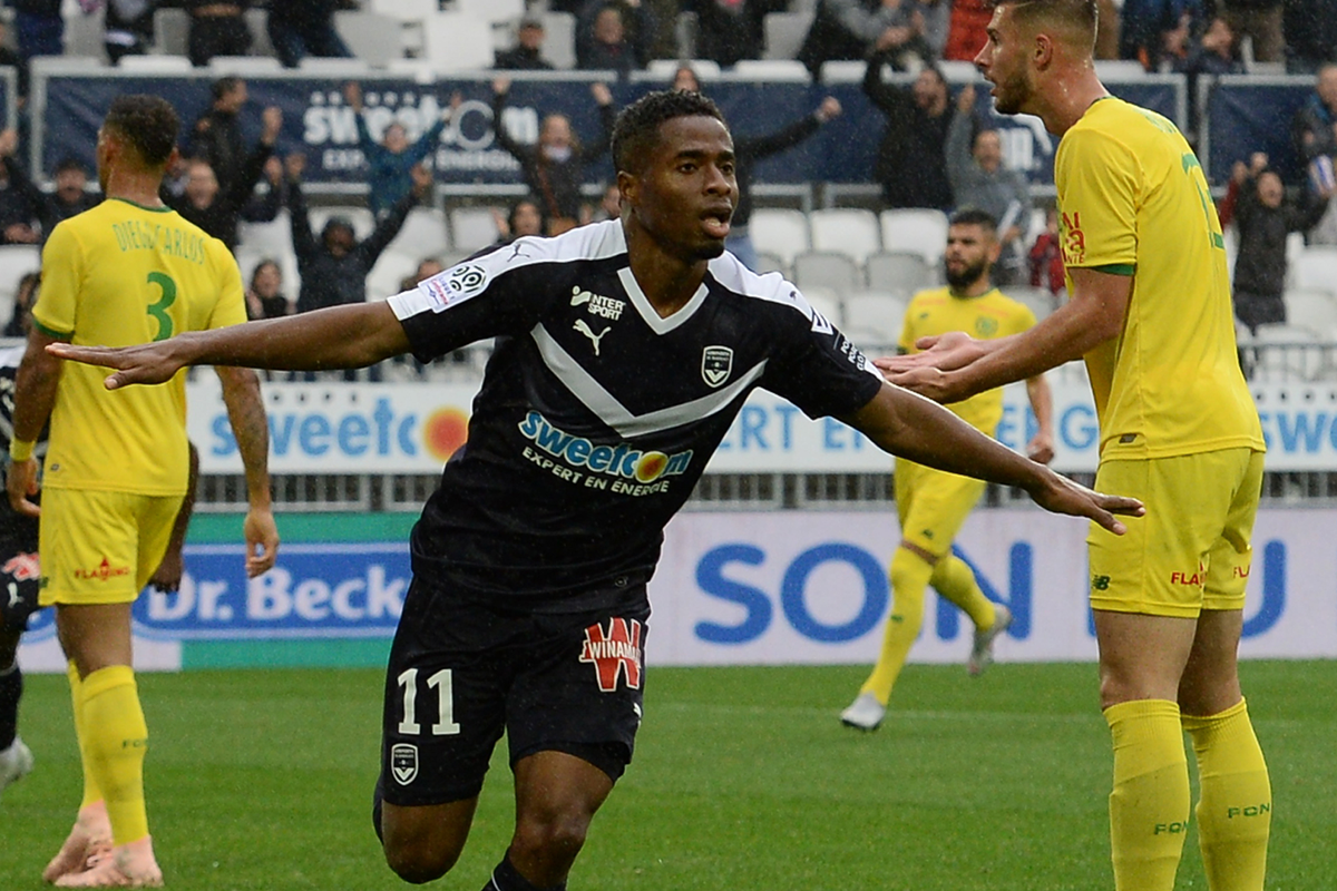 Нападающий "Бордо" Франсуа Камано уже прошел медосмотр и прилетел в Москву. Фото - ФК "Бордо".