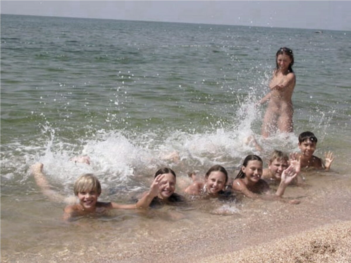 Лагерь нудистов