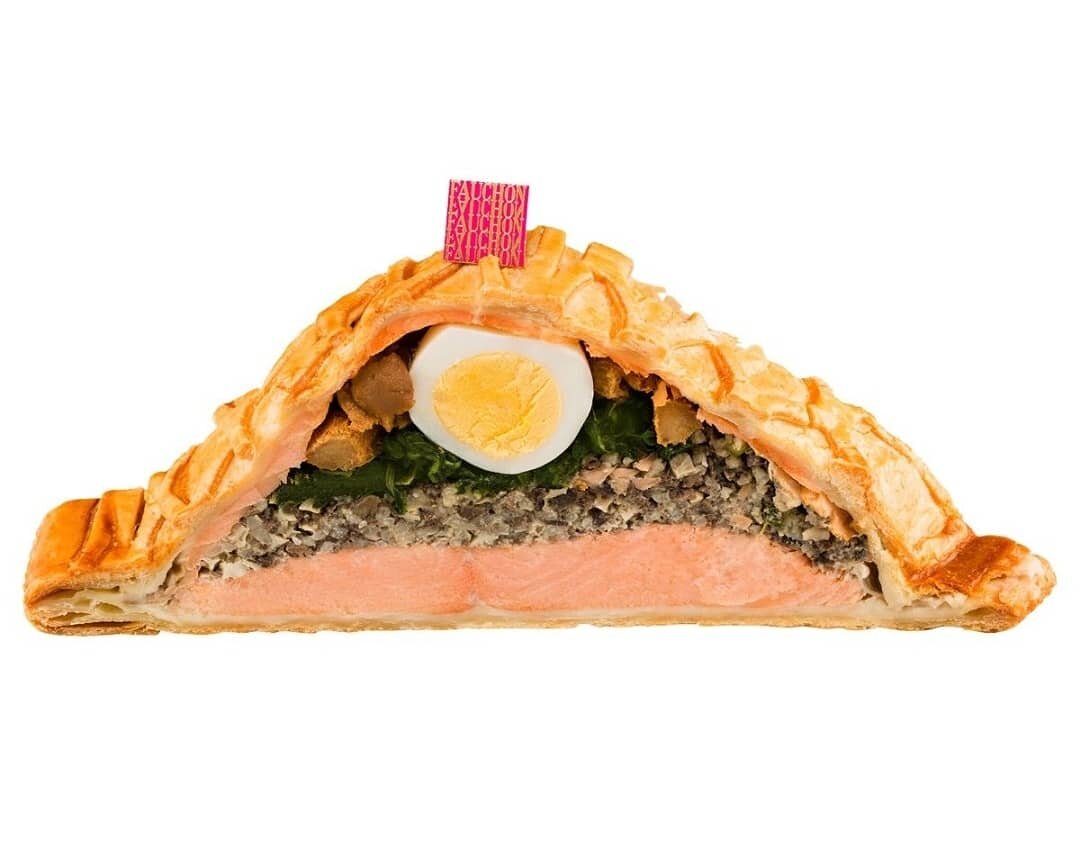 Кулебяка из французского гастронома «Fauchon».#максим марусенков #русская кухня #кулебяка 
