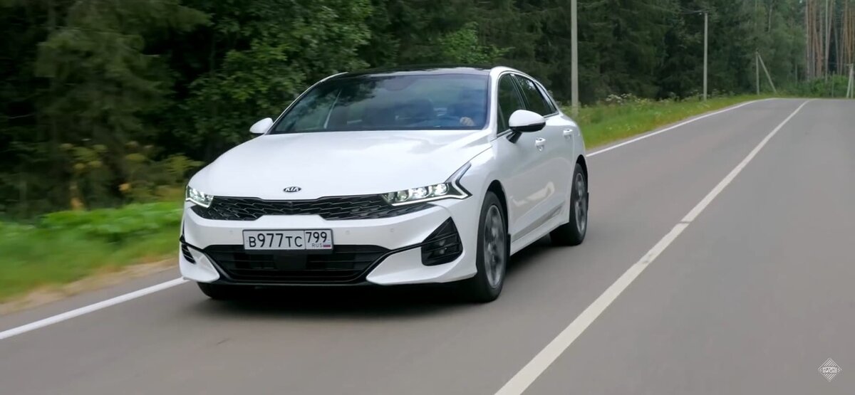 Корейский убийца Camry, флагман Kia К5 уже в России.