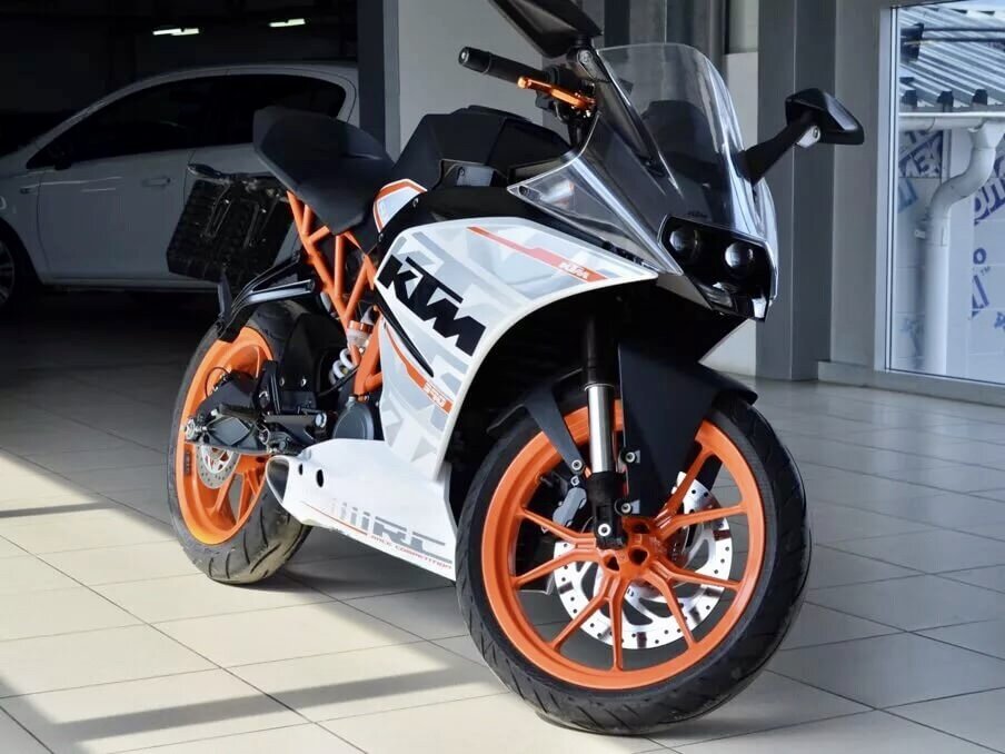 Австрийский  полноценный спортивный мотоцикл.