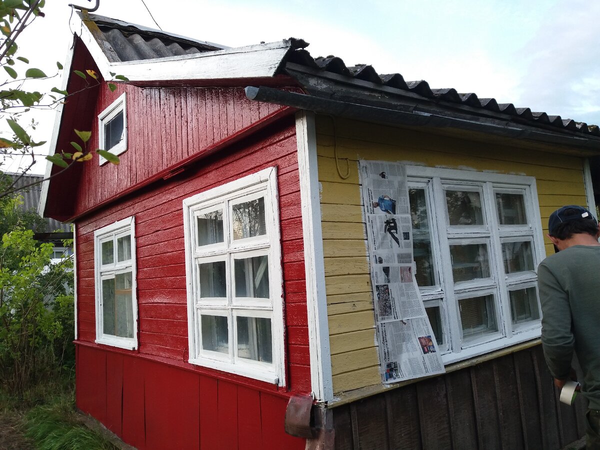 История о том, как мы покрасили свой дачный домик