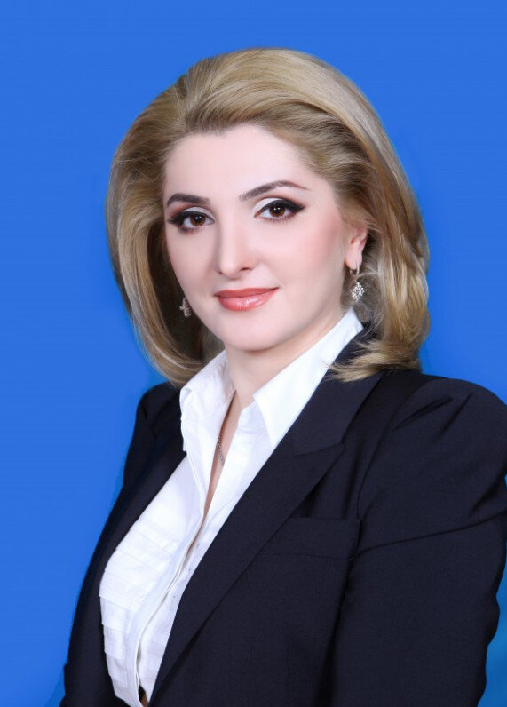На фото: Альбина Рамазановна Ахмедова. 