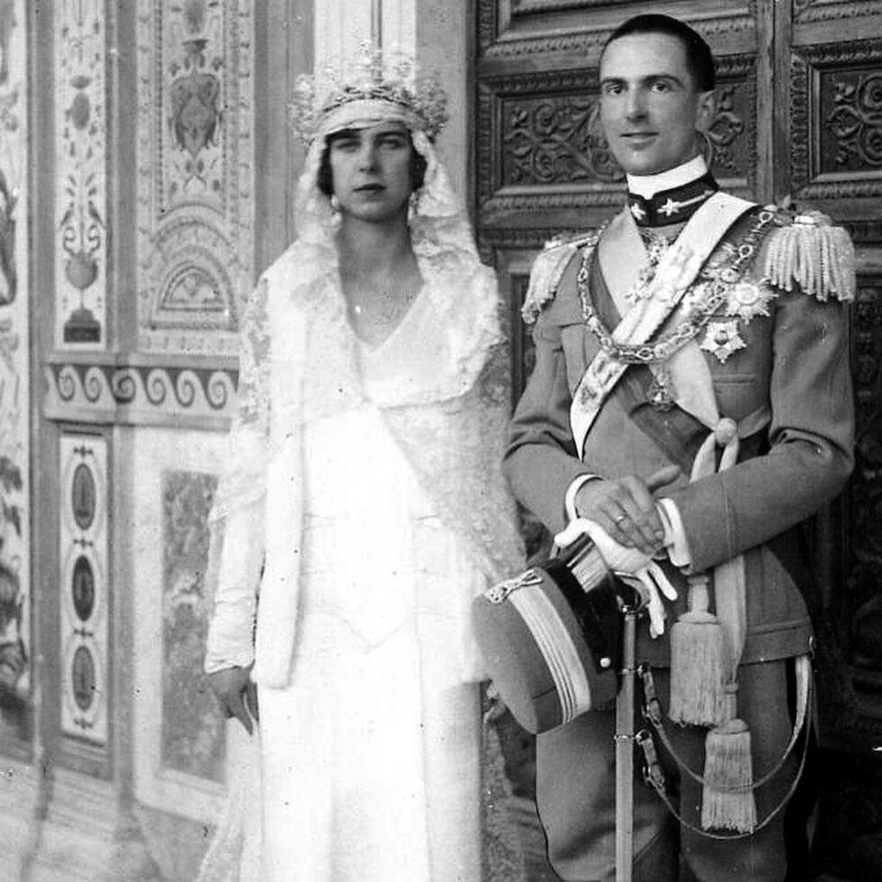 Донна италия королев. Король и Королева Италии. Последняя Королева Италии фото.