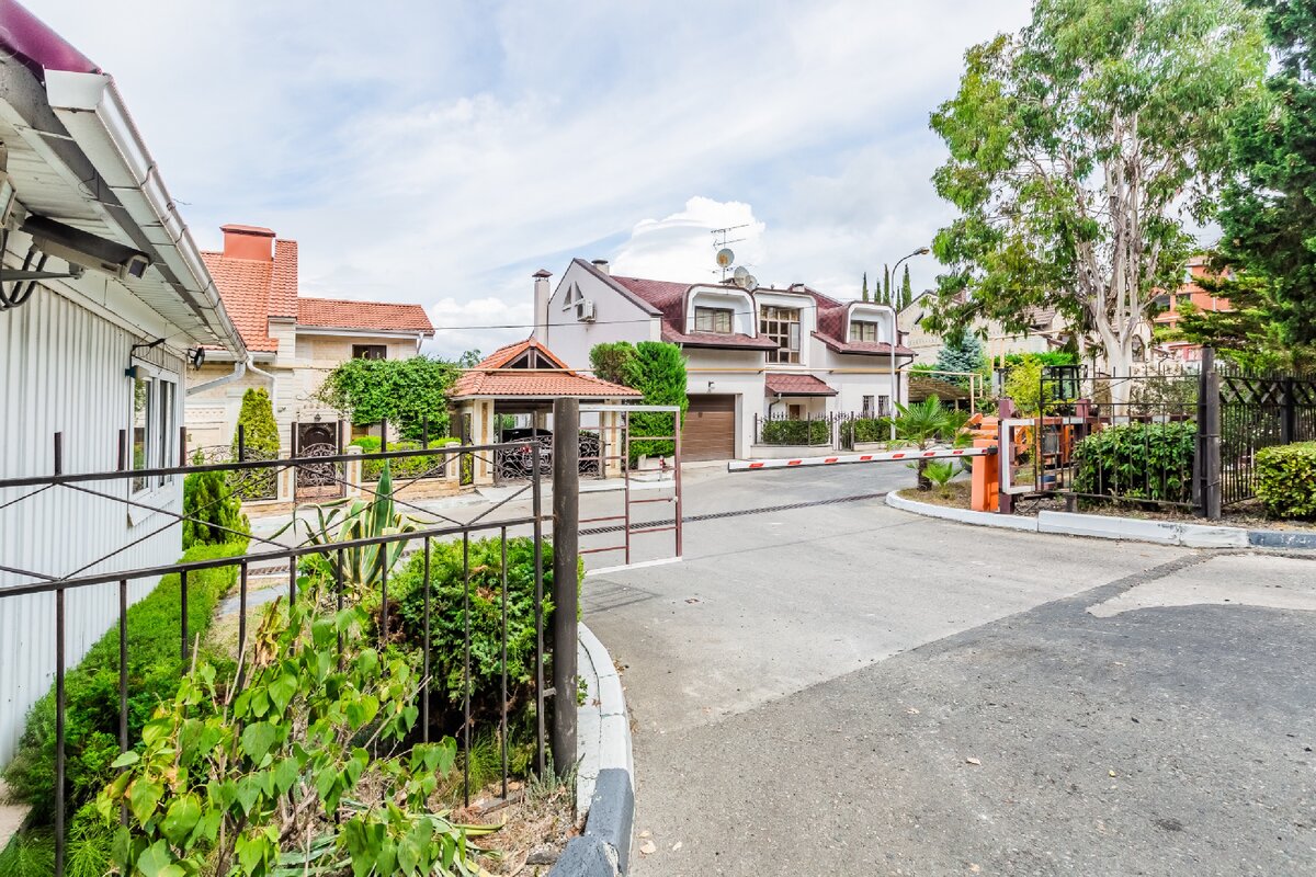 Коттеджный поселок на Инжирной