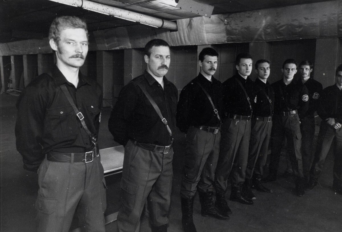 МАРЧЕНКО ДМИТРИЙ ВАЛЕРЬЕВИЧ, 1965 г.р. (28 лет). На занятиях по огневой подготовке 01.10.1992.