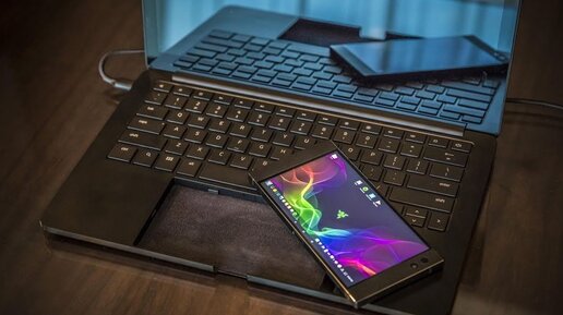 Игровой смартфон Razer со встроенным ноутбуком на Android