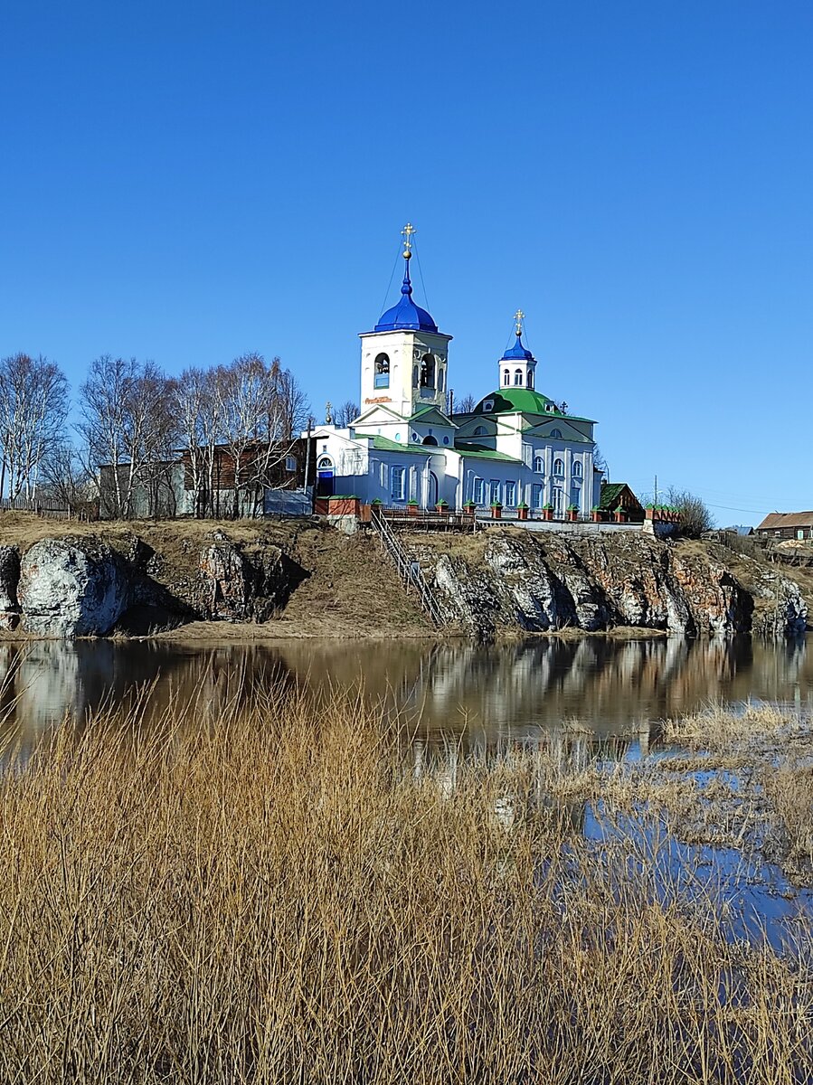 Заросли ивы сейчас тоже затоплены разлившейся Чусовой