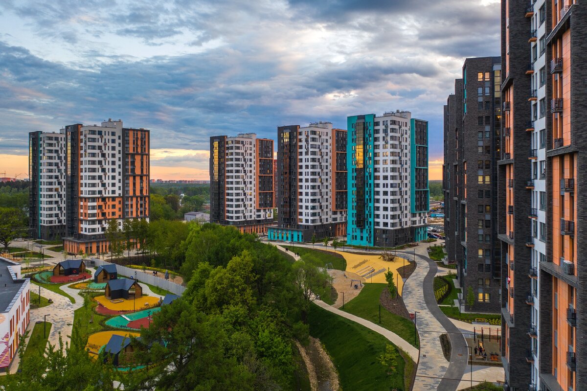 Вечернее небо над ЖК "Скандинавия"