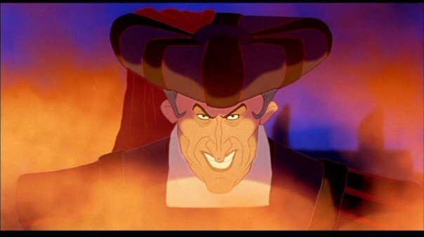 Фролло скорее смешит, чем пугает)))