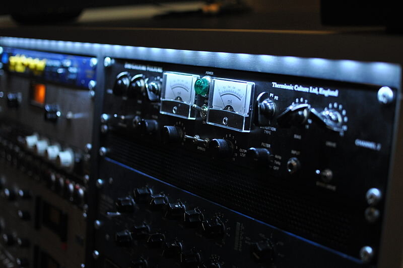 Thermionic Culture Culture Vulture  — ламповый процессор для различных приложений 