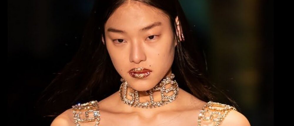 Яркий и оригинальный вариант чокера