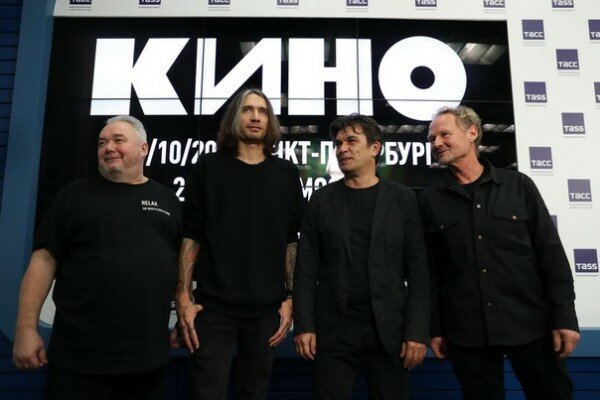 Игорь Тихомиров, Александр Цой, Юрий Каспарян, Александр Титов. Фото из открытых источников.