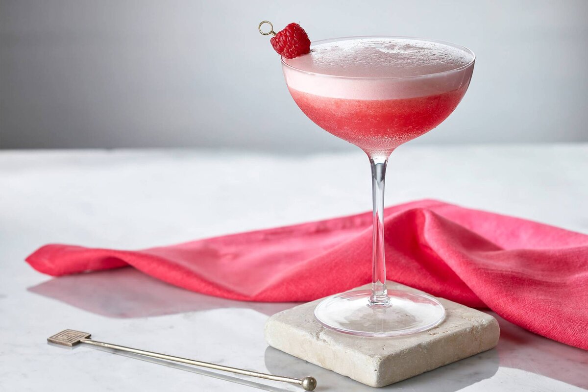 Клавер Клаб Фото из интернета. Источник: https://forumsamogon.ru/wp-content/uploads/7/7/6/7768d6a9063f15842fbba7da71836693.jpg