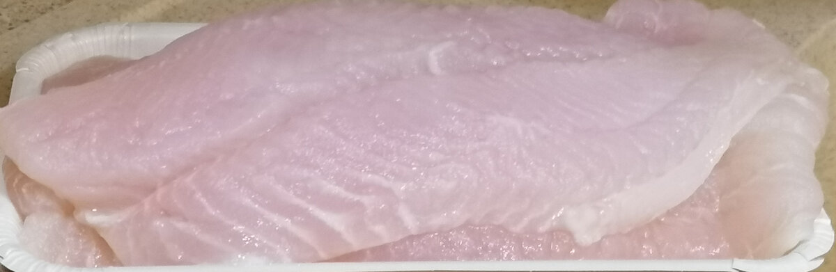 Фото автора. Размороженное филе морского языка