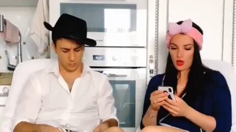 Милан савич и его жена зарина толстушка