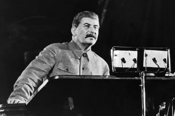 80 лет назад Сталину доложили о готовящемся нападении Гитлера - баштрен.рф