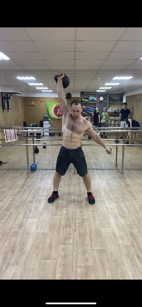 Турецкий подъем с гирей