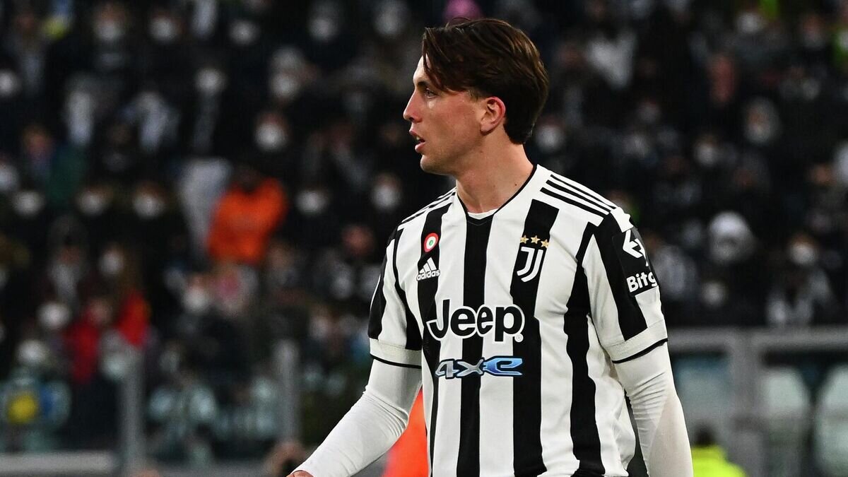    Защитник "Ювентуса" Лука Пеллегрини© AFP 2022 / MIGUEL MEDINA