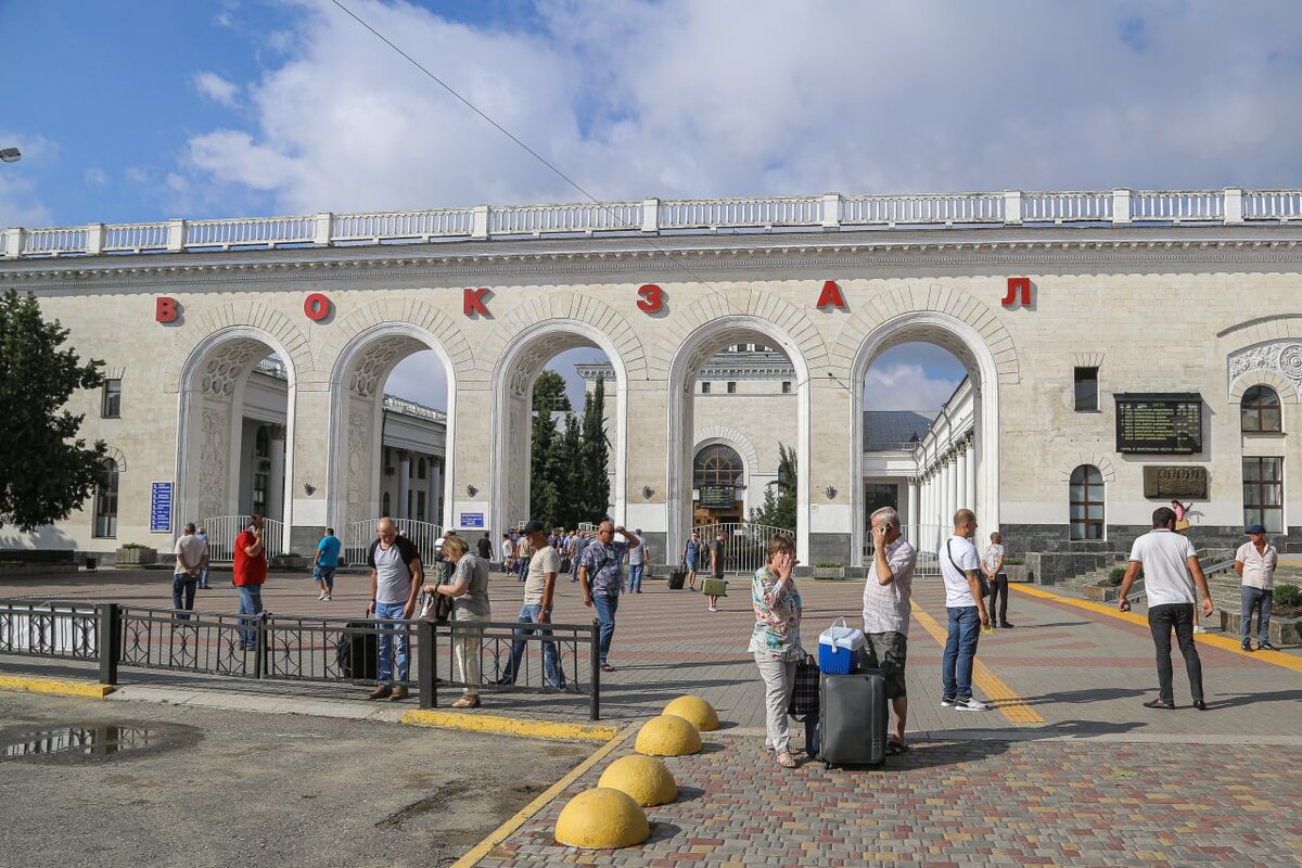 поезд в феодосию из москвы