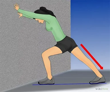 Можно делать как на картинке - поочередно растягивать ноги, либо, как я объяснила в тексте - одновременно растягивать обе ноги.