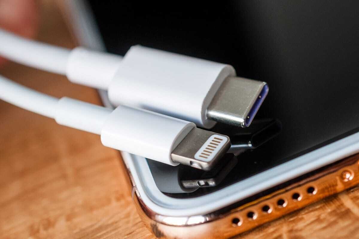 Тайпси андроид. Apple USB Type-c - Lightning. Зарядка для iphone Type-c - Lightning. Iphone 15 USB C. Apple USB C Lightning.