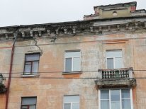 Совершенно не аварийная крыша - правда?