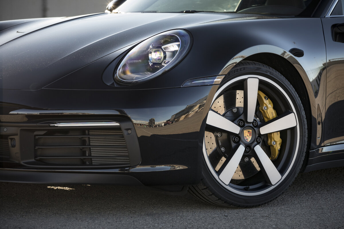 Порше 911 992 Jet Black