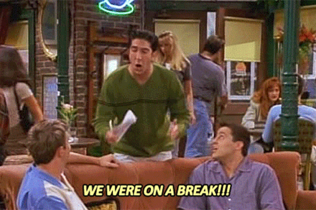 Кадр из сериала "Друзья".   - У НАС БЫЛ ПЕРЕРЫВ!