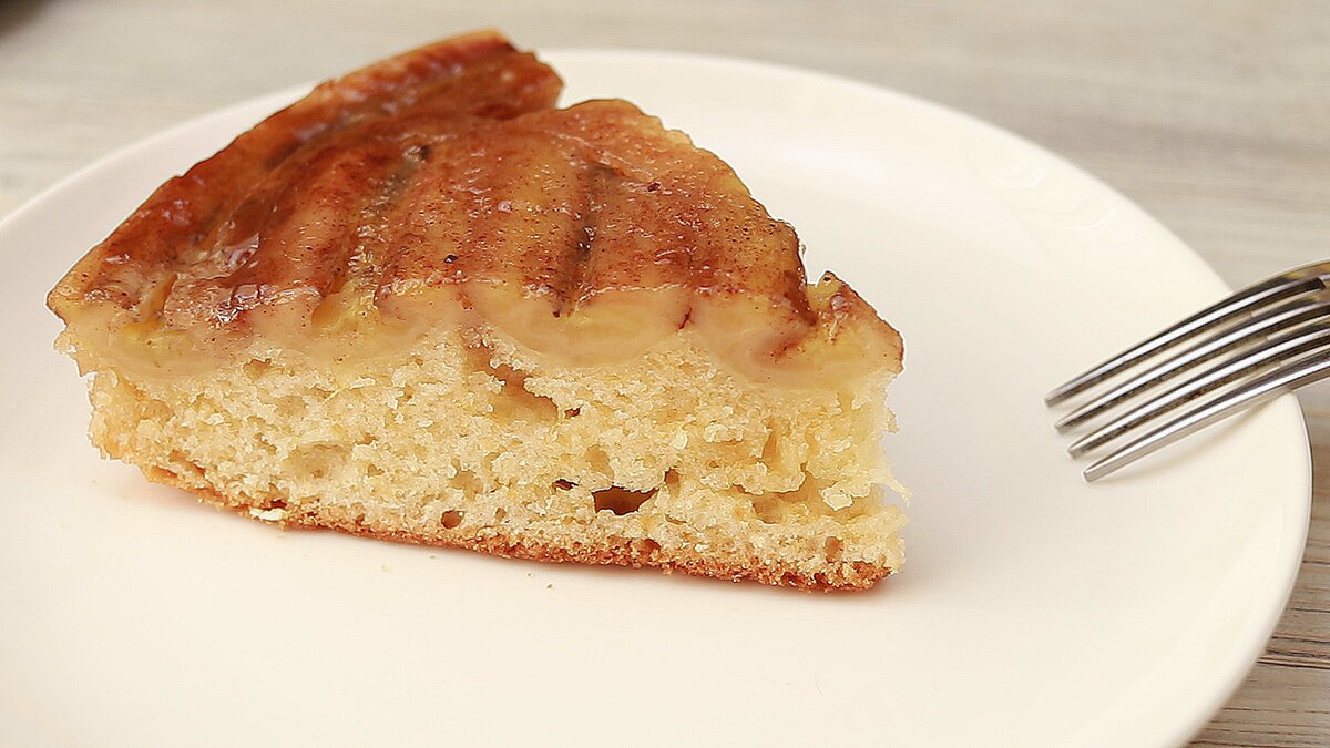 к чаю банановый пирог. рецепт пирога банан сметана. пирог крем банан. творожно-банановый пирог. рецепт пирога банан сметана.