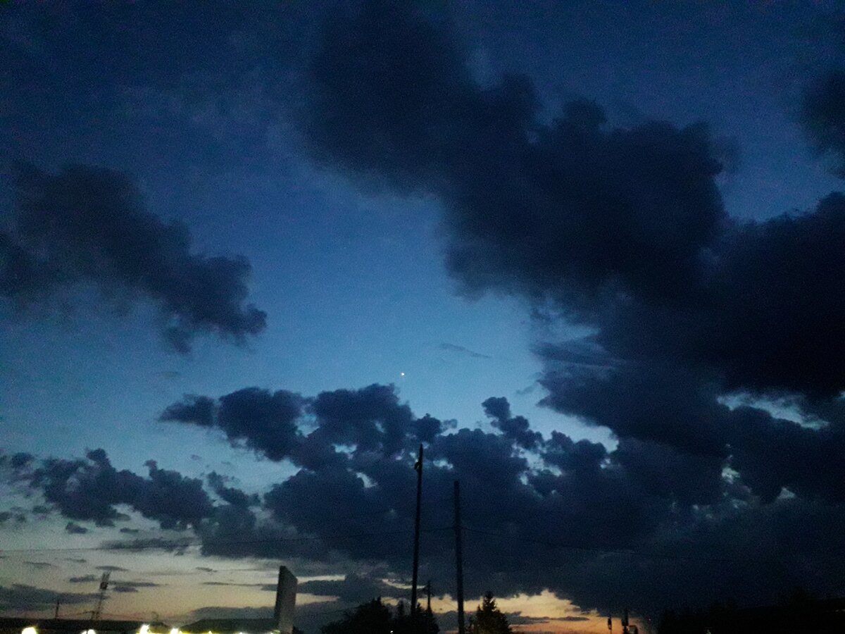 Ночное небо после грозы