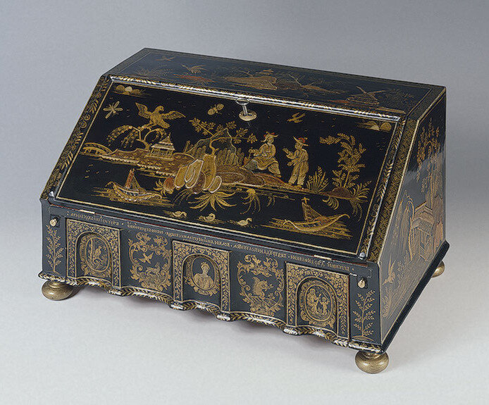 Ларец-шкатулка 