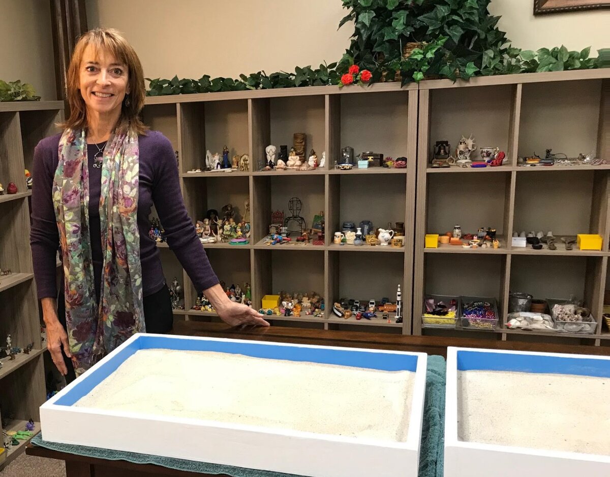 Если мы не осознаем, что происходит у нас внутри, то извне нам кажется, что это судьба. К.Г. Юнг
(photo: cgjungsarasota.org)