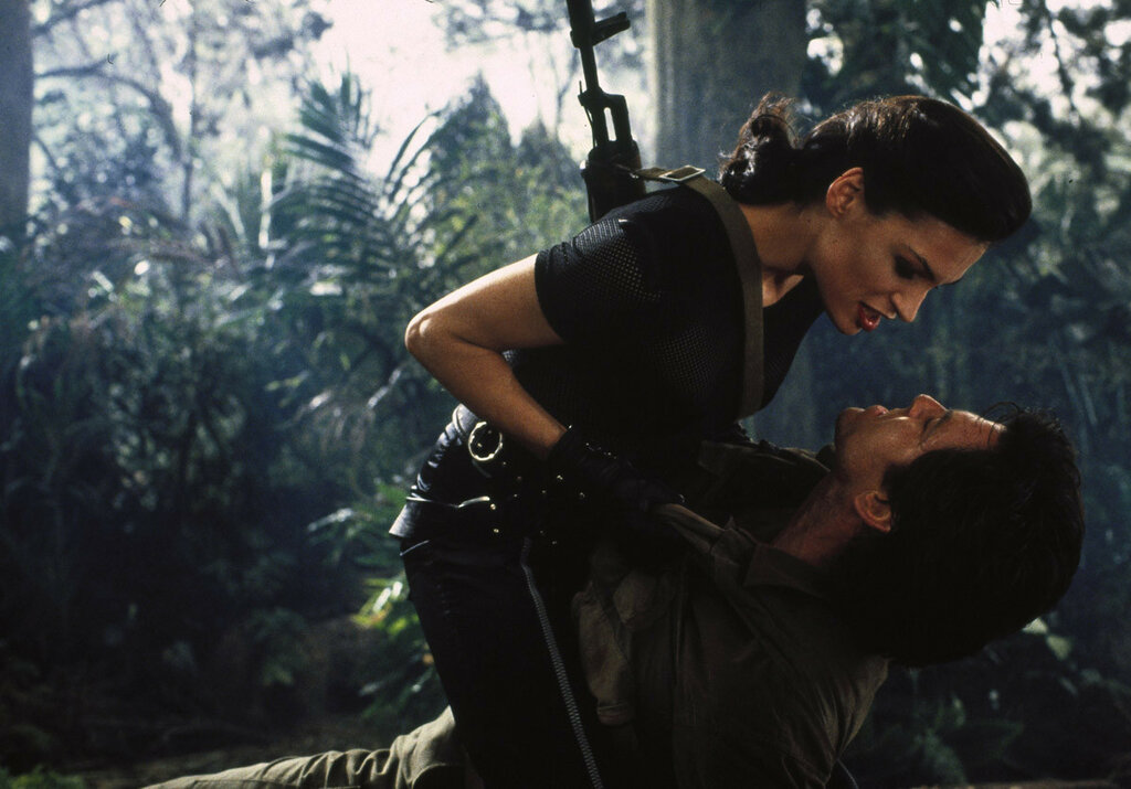 кадр из фильма "Золотой глаз"