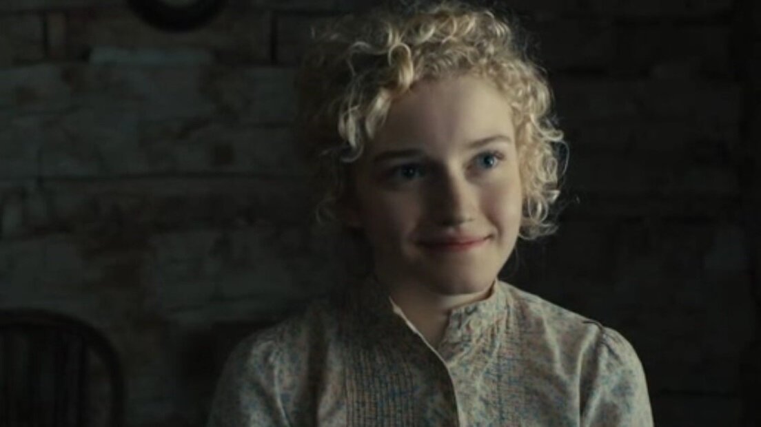 Джулия Гарнер в роли Рэйчел, к\фильм "Уже не дети"