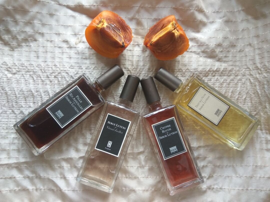 Пафюмерия Serge Lutens в старом дизайне из коллекции Парфюм дня