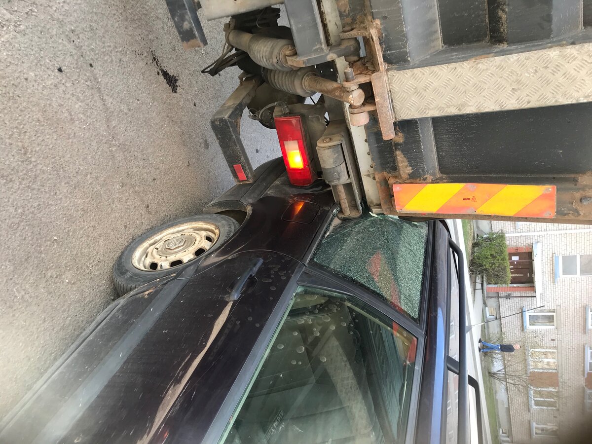 Позвонили соседи. Приехал и :) такая вот беда.