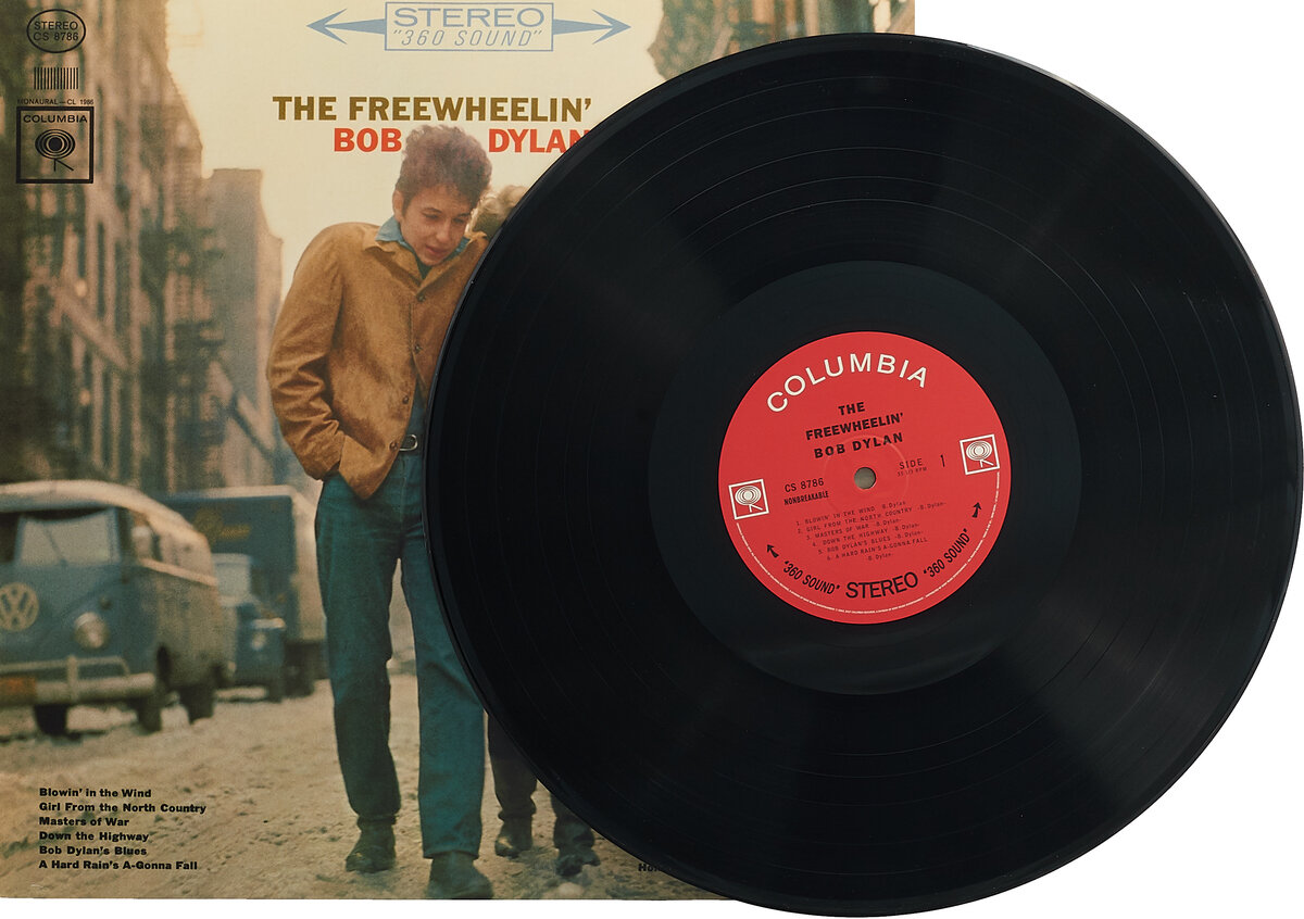 Пластинка Боба Дилана The Freewheelin', на которой заглавной песней вышла Blowin' In The Wind. 1963 год.