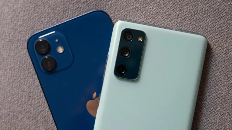 Насколько хороши 3 камеры Samsung Galaxy S20 FE в сравнении с 2-мя камерами iPhone 12?
