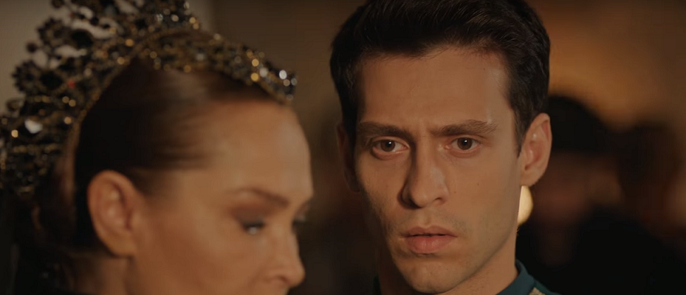 Кадр из сериала "Империя Кесем"