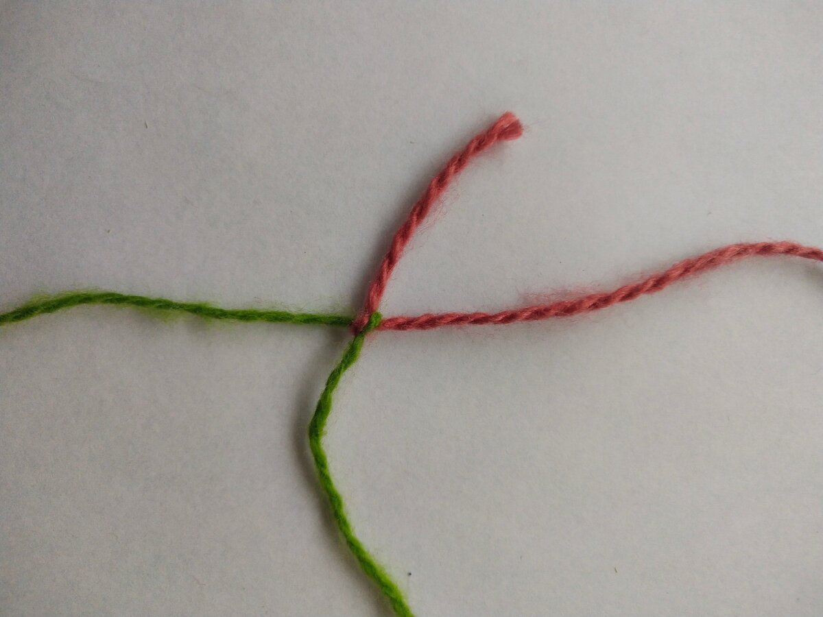 Соединение нитками 6. Соединить две нити. Двойная нитка. Соединить нити при вязании. Узелки спицами.