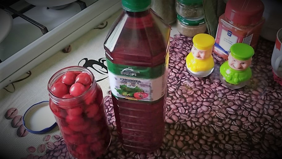 результат - вишневый уксус