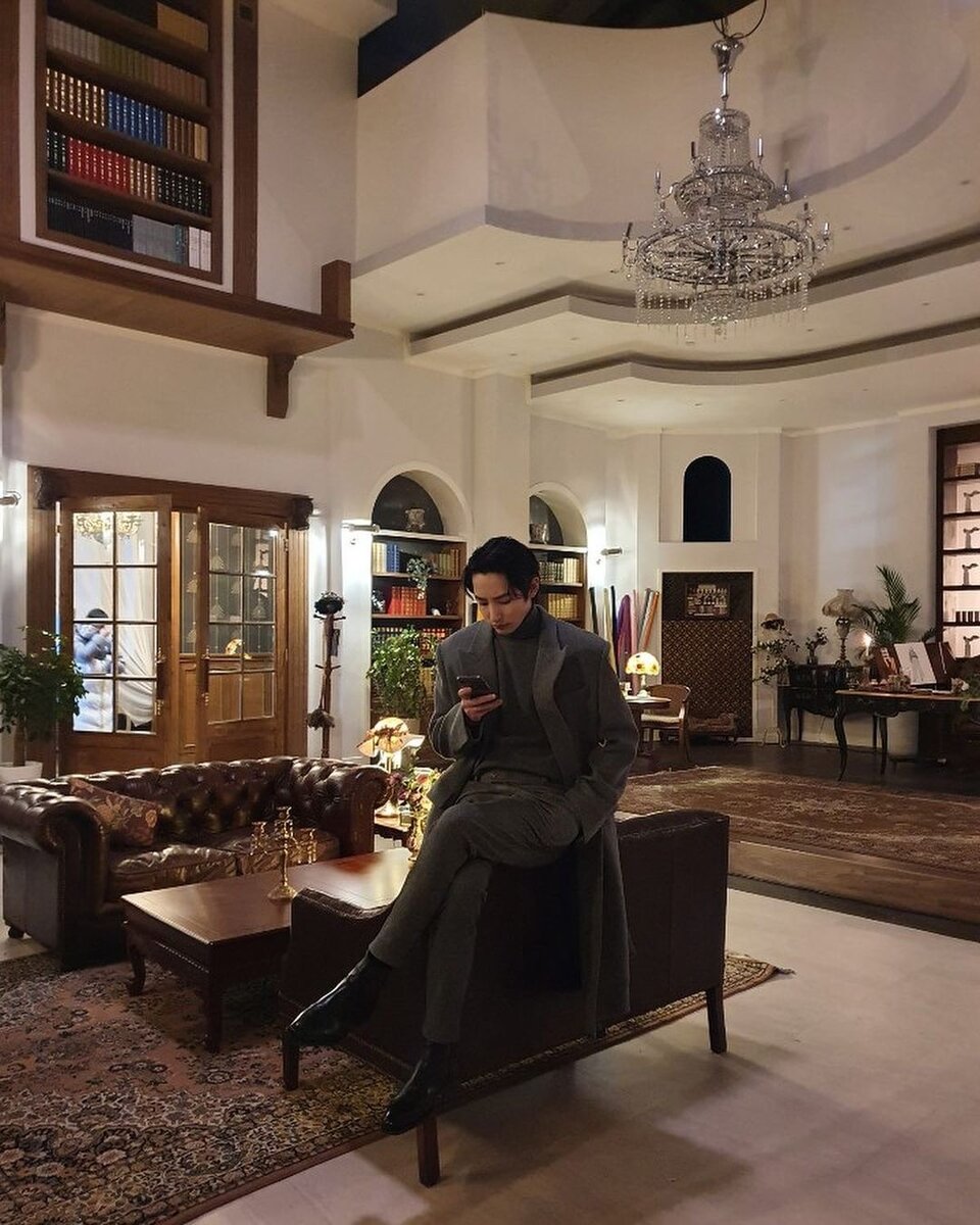 Кадры из дорамы. Источник doramy.club