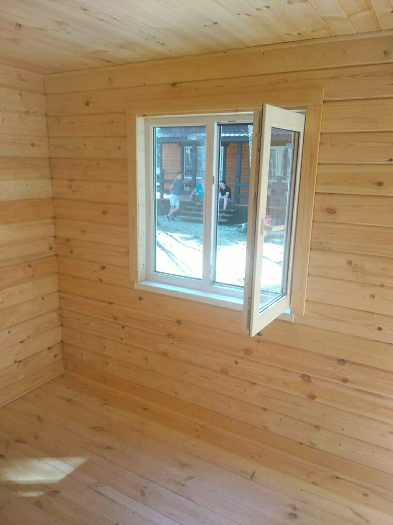 Комната отдыха, вид на окно