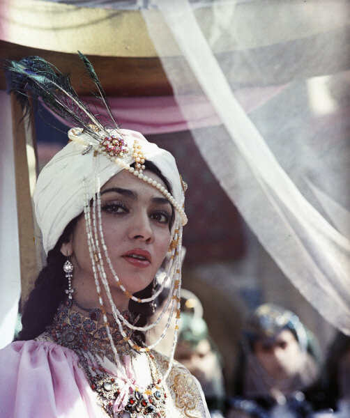 Кадр из фильма "Новые сказки Шахерезады" взят для иллюстрации из Яндекс Картинки. 